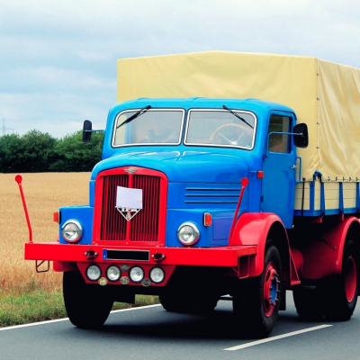 搬家、货运小型车